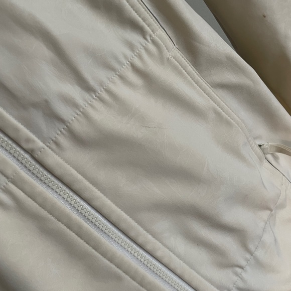 lululemon jacket - Picture 3 of 4